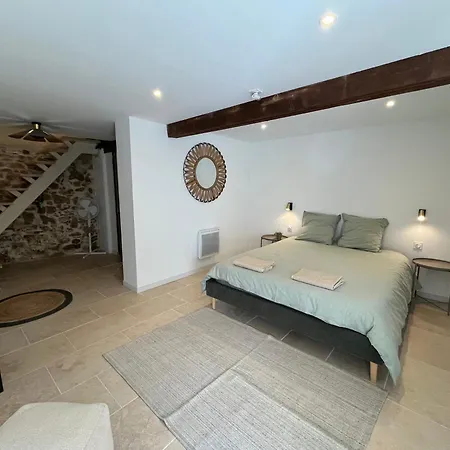 Maison De Ville, Canal Du Midi Poilhès